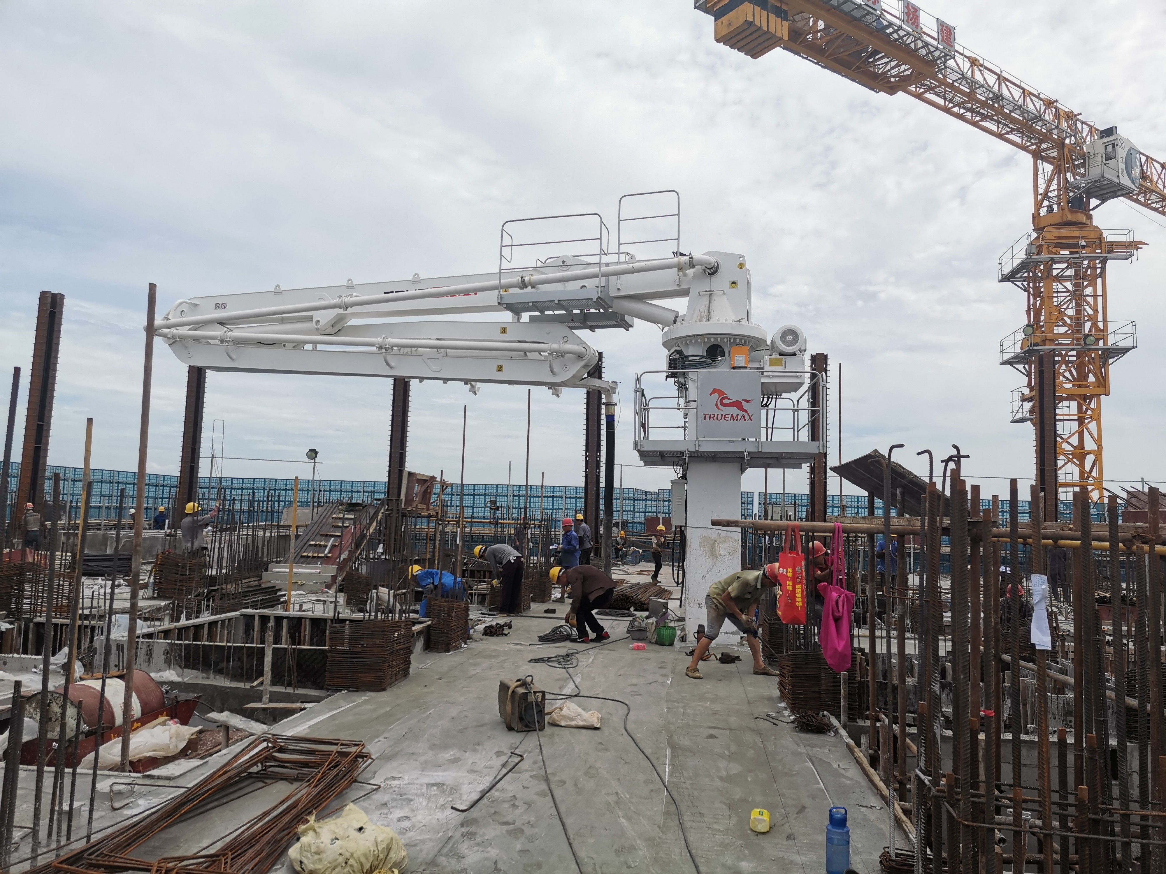 內(nèi)爬式液壓布料機 內(nèi)爬式液壓布料機