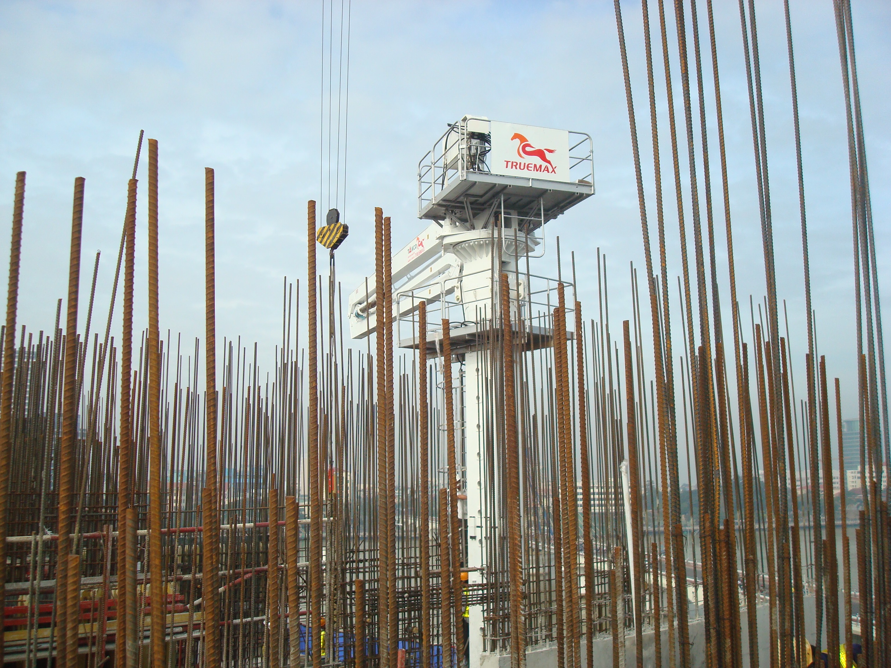 內爬混凝土液壓布料機 內爬混凝土液壓布料機