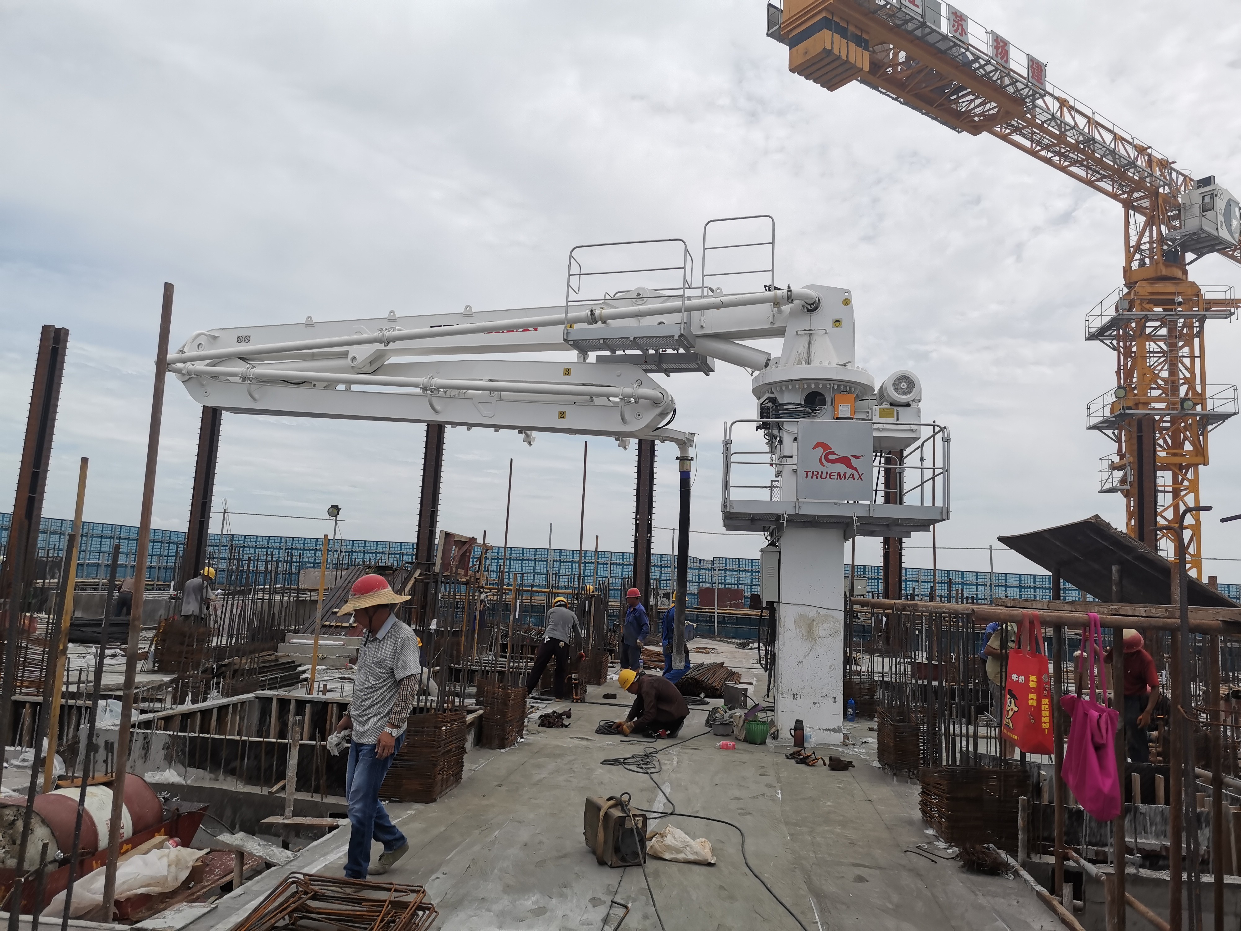 液壓布料機(jī) 液壓布料機(jī)