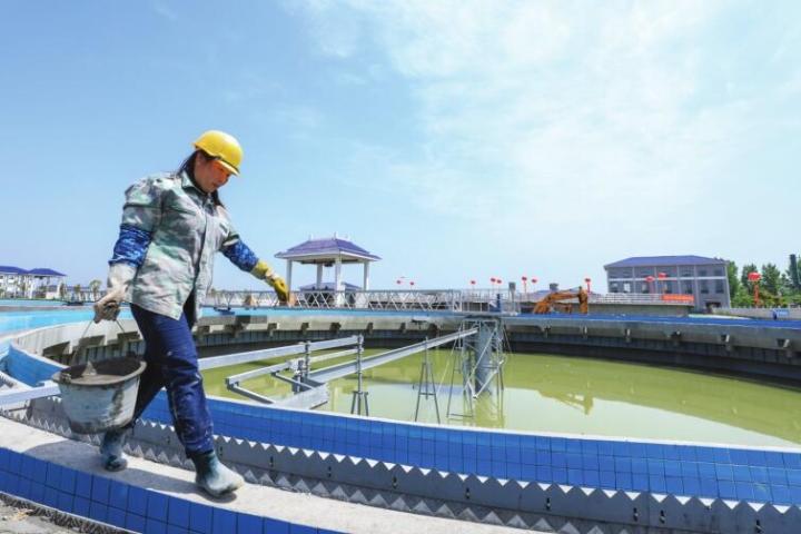 傳統布料機澆筑.jpg 傳統布料機澆筑.jpg